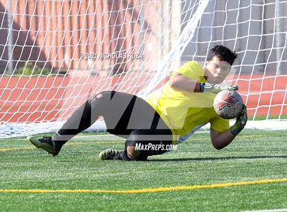Thumbnail 2 in Warren vs. Lynwood photogallery.
