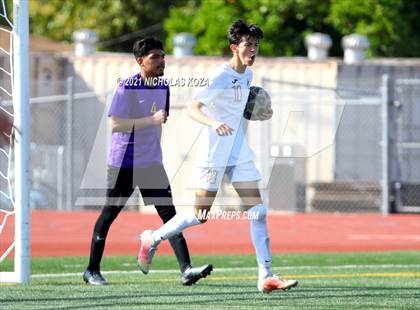 Thumbnail 2 in Warren vs. Lynwood photogallery.