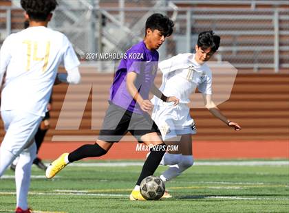 Thumbnail 1 in Warren vs. Lynwood photogallery.