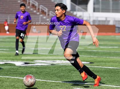 Thumbnail 2 in Warren vs. Lynwood photogallery.