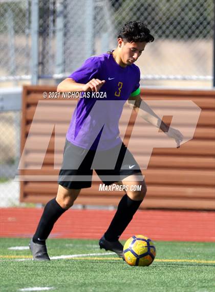 Thumbnail 1 in Warren vs. Lynwood photogallery.