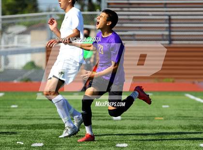 Thumbnail 1 in Warren vs. Lynwood photogallery.