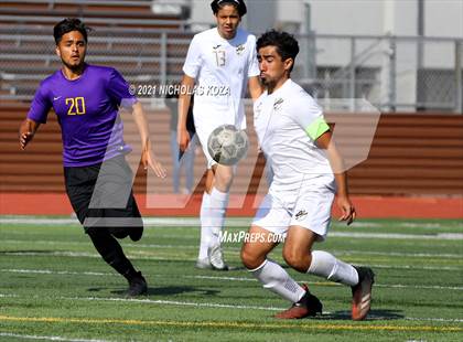 Thumbnail 1 in Warren vs. Lynwood photogallery.