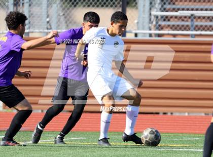 Thumbnail 1 in Warren vs. Lynwood photogallery.