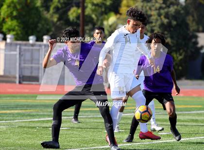 Thumbnail 3 in Warren vs. Lynwood photogallery.