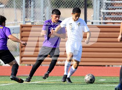 Thumbnail 3 in Warren vs. Lynwood photogallery.