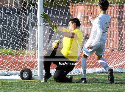 Thumbnail 1 in Warren vs. Lynwood photogallery.