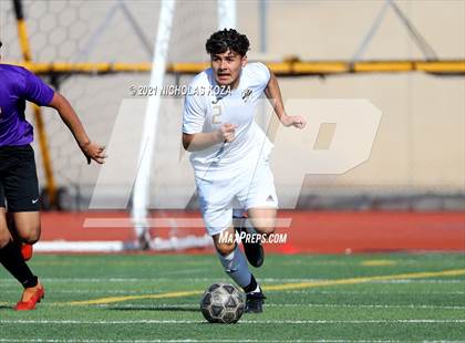 Thumbnail 2 in Warren vs. Lynwood photogallery.