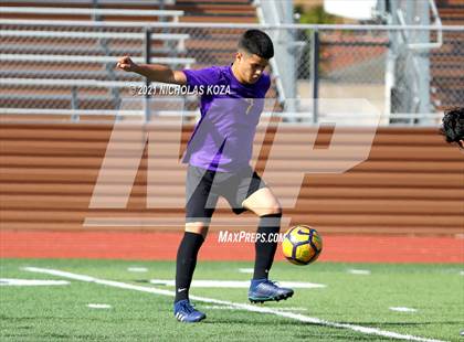 Thumbnail 1 in Warren vs. Lynwood photogallery.