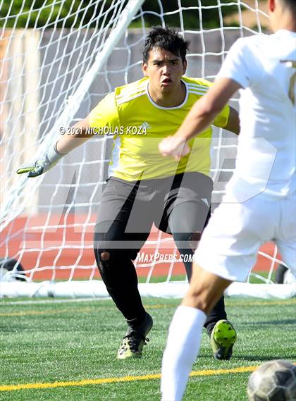 Thumbnail 1 in Warren vs. Lynwood photogallery.