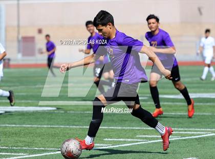 Thumbnail 3 in Warren vs. Lynwood photogallery.