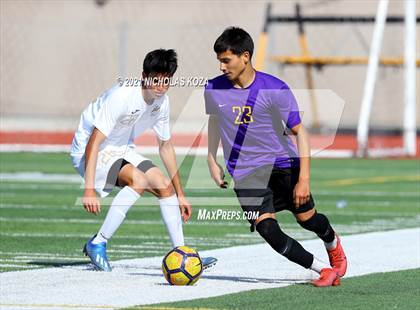 Thumbnail 2 in Warren vs. Lynwood photogallery.