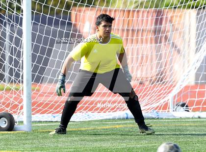Thumbnail 1 in Warren vs. Lynwood photogallery.