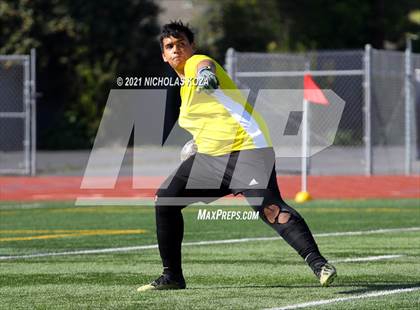 Thumbnail 3 in Warren vs. Lynwood photogallery.
