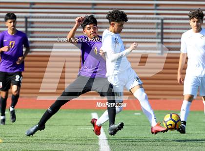 Thumbnail 1 in Warren vs. Lynwood photogallery.