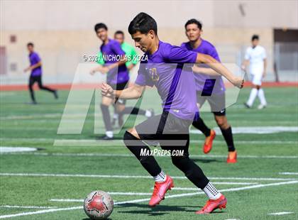 Thumbnail 2 in Warren vs. Lynwood photogallery.