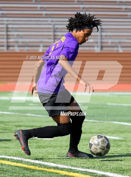 Thumbnail 3 in Warren vs. Lynwood photogallery.