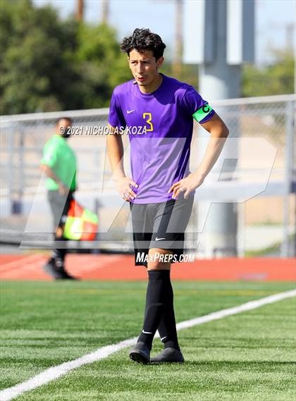 Thumbnail 3 in Warren vs. Lynwood photogallery.