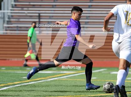 Thumbnail 3 in Warren vs. Lynwood photogallery.