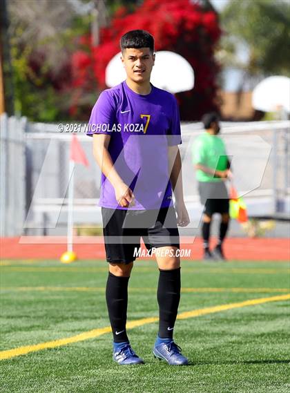 Thumbnail 1 in Warren vs. Lynwood photogallery.