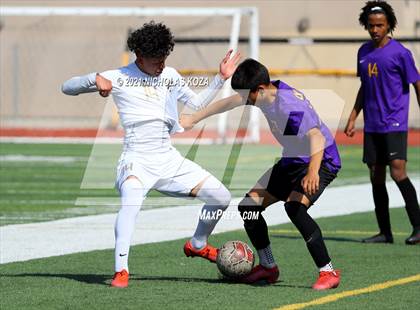 Thumbnail 1 in Warren vs. Lynwood photogallery.