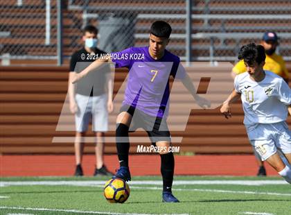 Thumbnail 2 in Warren vs. Lynwood photogallery.