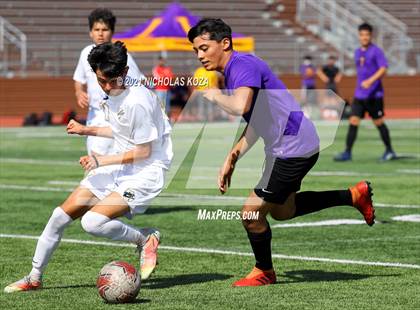 Thumbnail 1 in Warren vs. Lynwood photogallery.