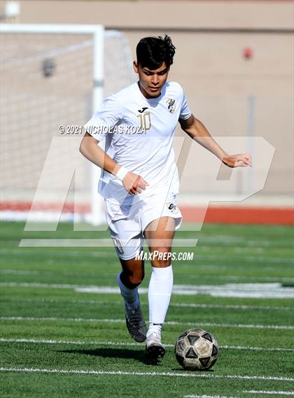 Thumbnail 2 in Warren vs. Lynwood photogallery.