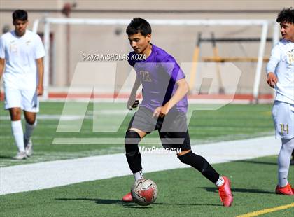 Thumbnail 1 in Warren vs. Lynwood photogallery.