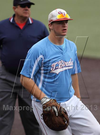 Thumbnail 3 in Seaman vs Shawnee Heights (KSHSAA 5A Semifinal) photogallery.