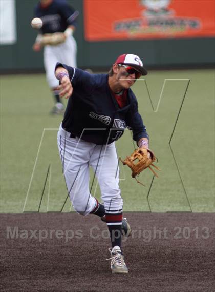 Thumbnail 2 in Seaman vs Shawnee Heights (KSHSAA 5A Semifinal) photogallery.