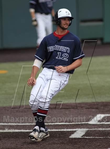 Thumbnail 3 in Seaman vs Shawnee Heights (KSHSAA 5A Semifinal) photogallery.