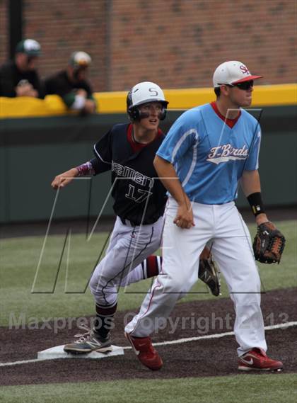 Thumbnail 2 in Seaman vs Shawnee Heights (KSHSAA 5A Semifinal) photogallery.