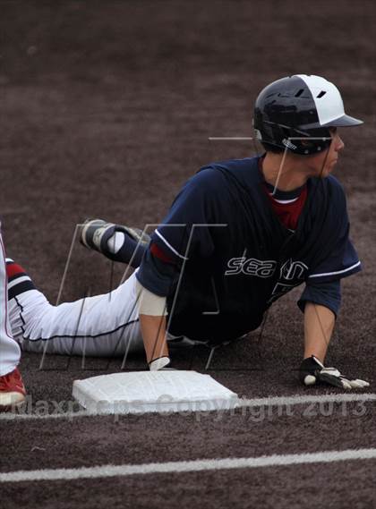Thumbnail 2 in Seaman vs Shawnee Heights (KSHSAA 5A Semifinal) photogallery.