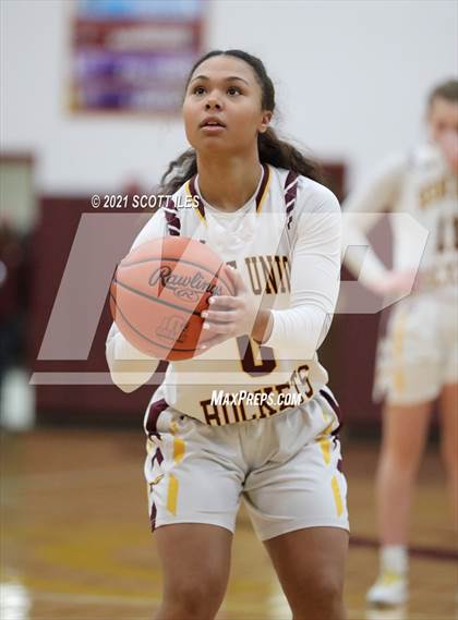 Thumbnail 2 in Wellington School vs Berne Union (OHSAA D4 Sectional Playoff) photogallery.