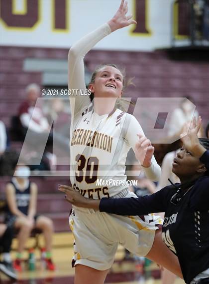 Thumbnail 1 in Wellington School vs Berne Union (OHSAA D4 Sectional Playoff) photogallery.