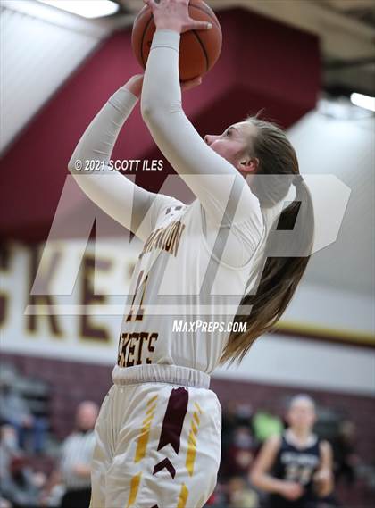 Thumbnail 3 in Wellington School vs Berne Union (OHSAA D4 Sectional Playoff) photogallery.