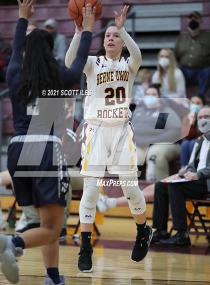 Thumbnail 3 in Wellington School vs Berne Union (OHSAA D4 Sectional Playoff) photogallery.