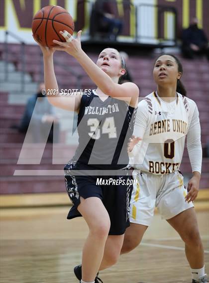 Thumbnail 1 in Wellington School vs Berne Union (OHSAA D4 Sectional Playoff) photogallery.