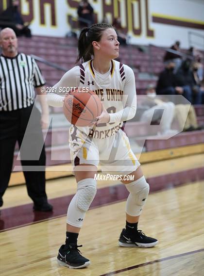 Thumbnail 2 in Wellington School vs Berne Union (OHSAA D4 Sectional Playoff) photogallery.