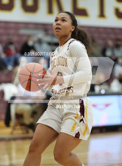 Thumbnail 1 in Wellington School vs Berne Union (OHSAA D4 Sectional Playoff) photogallery.