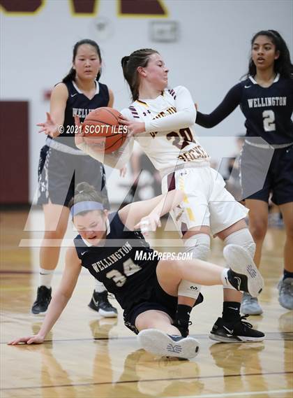Thumbnail 3 in Wellington School vs Berne Union (OHSAA D4 Sectional Playoff) photogallery.