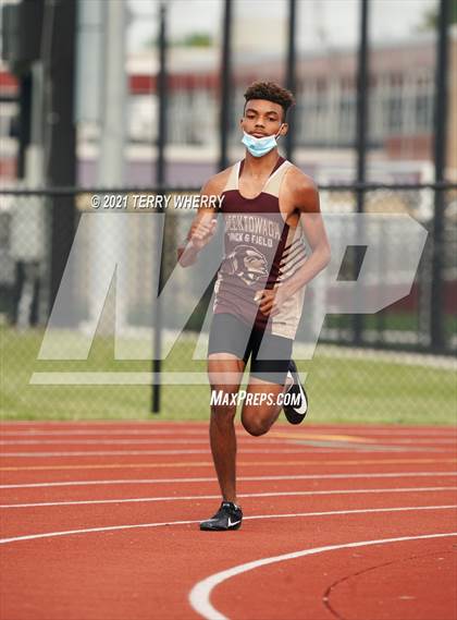 Thumbnail 1 in West Seneca East @ Cheektowaga Central photogallery.