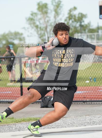 Thumbnail 1 in West Seneca East @ Cheektowaga Central photogallery.
