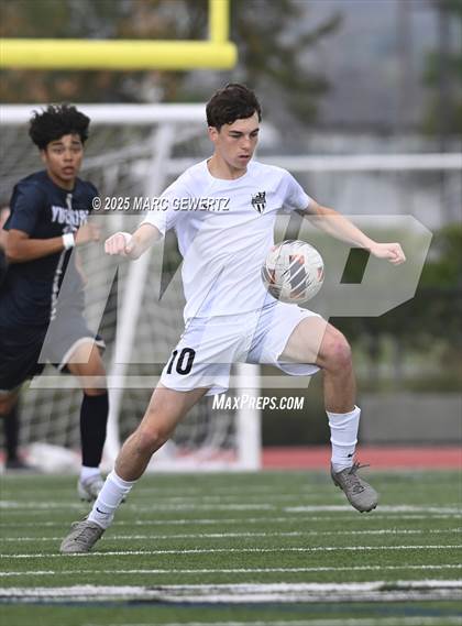 Thumbnail 2 in Laguna Beach vs. Yucaipa (CIF-SS Division 4 Final) photogallery.