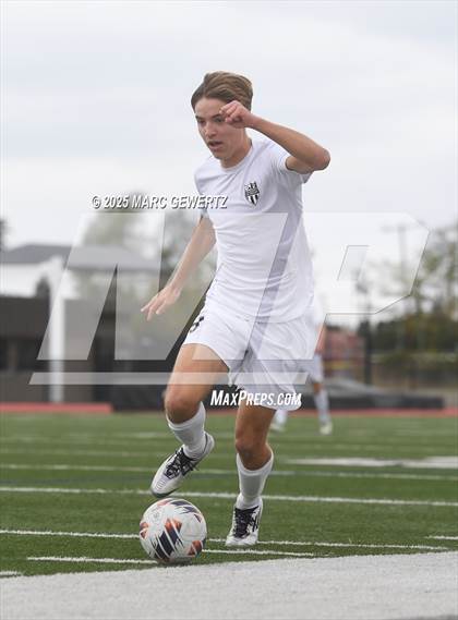 Thumbnail 2 in Laguna Beach vs. Yucaipa (CIF-SS Division 4 Final) photogallery.
