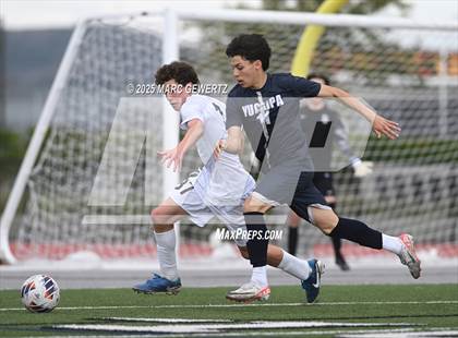 Thumbnail 1 in Laguna Beach vs. Yucaipa (CIF-SS Division 4 Final) photogallery.