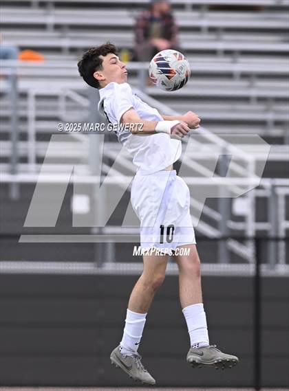 Thumbnail 2 in Laguna Beach vs. Yucaipa (CIF-SS Division 4 Final) photogallery.
