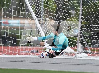 Thumbnail 2 in Laguna Beach vs. Yucaipa (CIF-SS Division 4 Final) photogallery.