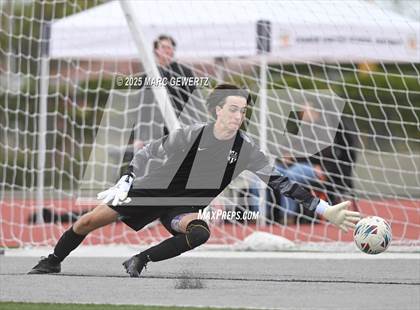 Thumbnail 2 in Laguna Beach vs. Yucaipa (CIF-SS Division 4 Final) photogallery.